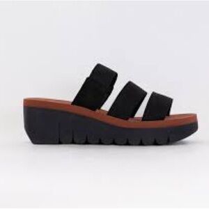 Fly London YIAN845FLY Black Cupido Wedge Sandals Women’s Size 40 New in Box